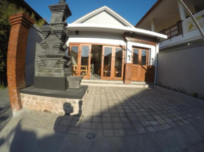 Гостиница Sweet Corner Guest House  Денпасар